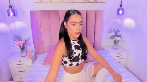 Snapshot of izanthorne chatting on 22, 6, 2026 Izan Thorne online show from 22, 6, 2026
