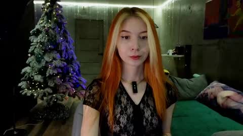 Snapshot of izi_fox chatting on 27, 12, 2024 izi online show from 27, 12, 2024