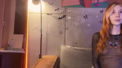 Snapshot of izi_fox chatting on 13, 2, 2025 izi online show from 13, 2, 2025