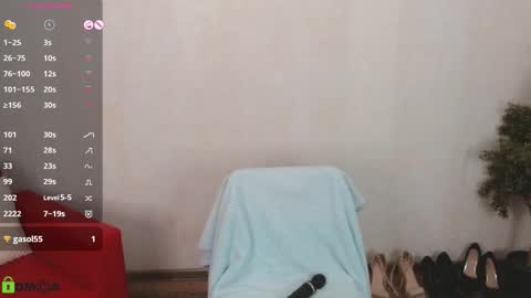 Queen of nylon  Victoria online show from 29, 10, 2025