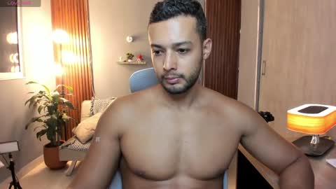 Calix  Independient model Insta and twt Calixsnake online show from 3, 6, 2026