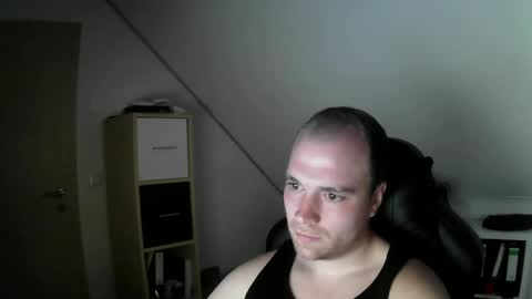 here4y online show from 25, 11, 2025