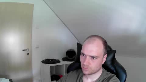 here4y online show from 18, 4, 2026