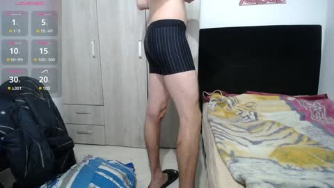 INDEPENDENT MODEL online show from 28, 1, 2025