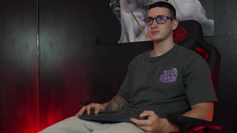 Snapshot of jacksonolsenn chatting on 7, 11, 2025 Jackson Olsen online show from 7, 11, 2025