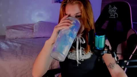 Linda Sofia help me get to 100 thumbs up online show from 20, 12, 2024