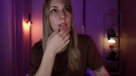 Linda Sofia help me get to 100 thumbs up online show from 22, 3, 2026