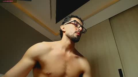 jacob__adams online show from 19, 4, 2026