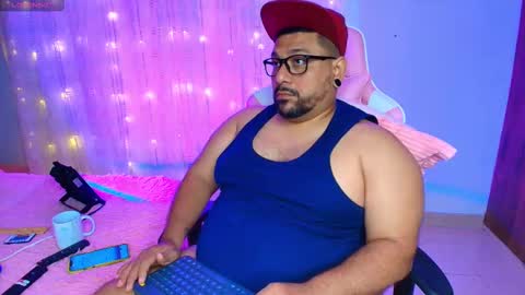 Snapshot of jacoob_woods chatting on 15, 2, 2025 daddy sir master bear online show from 15, 2, 2025