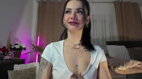 Jacqueline online show from 25, 3, 2026