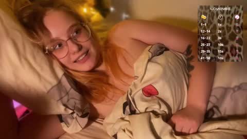 Snapshot of jacywinslat chatting on 1, 2, 2025 jacywinslat online show from 1, 2, 2025