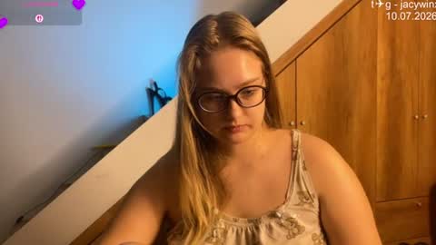 jacywinslat online show from 10, 7, 2026