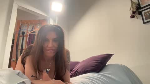 Snapshot of jada_lovelace chatting on 25, 12, 2024 JL online show from 25, 12, 2024