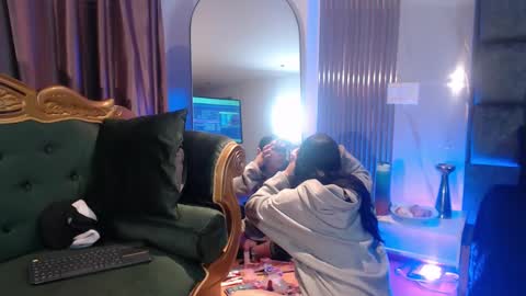 Snapshot of jade_fg chatting on 13, 9, 2025 Sara online show from 13, 9, 2025