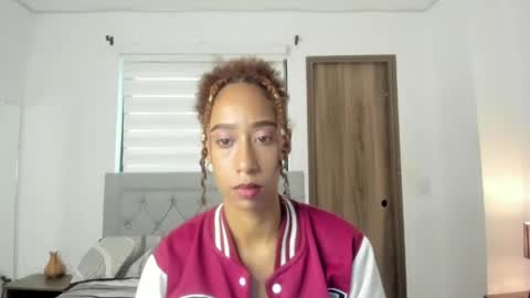 Jade smile online show from 15, 4, 2026