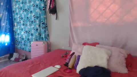 Jade Watson online show from 7, 12, 2024