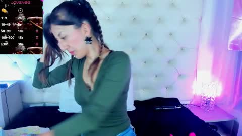 Snapshot of jade_white_ chatting on 13, 1, 2025 jade white online show from 13, 1, 2025