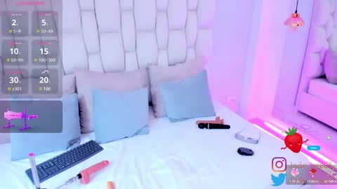 Jade Red  online show from 1, 3, 2025