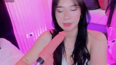 Jade Red  online show from 20, 2, 2026