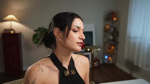 Snapshot of jadeperez_ chatting on 7, 1, 2025 Jade online show from 7, 1, 2025