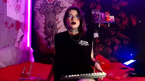 Snapshot of jadepoarch chatting on 16, 11, 2025 Alex and Venus online show from 16, 11, 2025