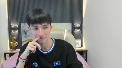 Snapshot of jake_evanss_ chatting on 4, 11, 2025 JAKE online show from 4, 11, 2025