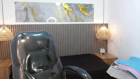 Snapshot of jake_evanss_ chatting on 8, 11, 2025 JAKE online show from 8, 11, 2025