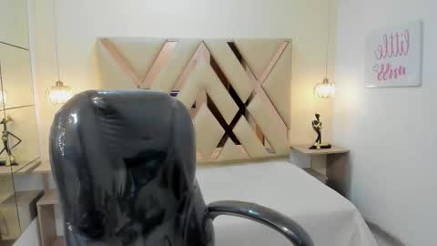 Snapshot of jake_evanss_ chatting on 24, 11, 2025 JAKE online show from 24, 11, 2025