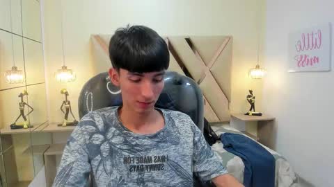 Snapshot of jake_evanss_ chatting on 15, 12, 2025 JAKE online show from 15, 12, 2025