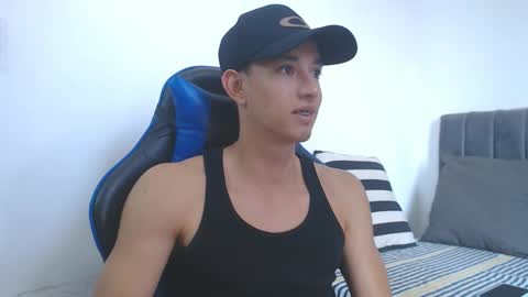 Snapshot of jake_shadow14 chatting on 12, 2, 2026 Hi guys im new 3 online show from 12, 2, 2026