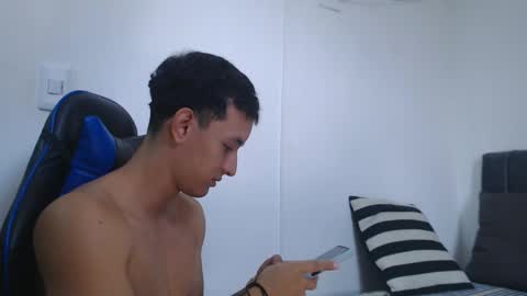 Snapshot of jake_shadow14 chatting on 14, 2, 2026 Hi guys im new 3 online show from 14, 2, 2026