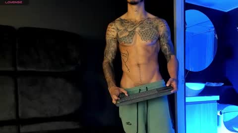 Snapshot of jakee_brown chatting on 7, 3, 2025 Santiago online show from 7, 3, 2025