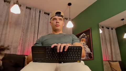 Snapshot of jakee_tyler chatting on 7, 10, 2025 Jake Tyler online show from 7, 10, 2025