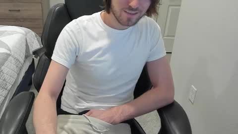 jakesnake442 online show from 3, 3, 2025