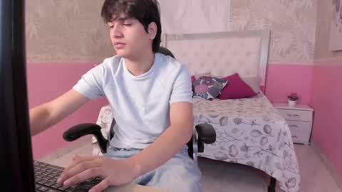 Snapshot of jakesummer_ chatting on 5, 12, 2025 Jake online show from 5, 12, 2025