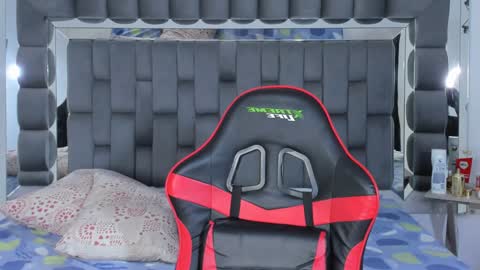 Snapshot of jaketayler10 chatting on 28, 12, 2024 my name is sebas If you come here dont hesitate to say hello Im a guy who really likes having conversations and having hot online show from 28, 12, 2024