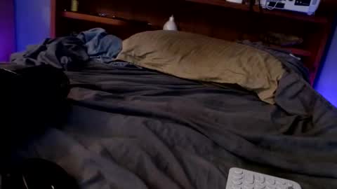 what you in too online show from 12, 9, 2025