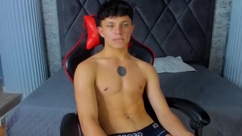 Snapshot of jamesgolden_ chatting on 3, 3, 2025 jamesgolden_ online show from 3, 3, 2025