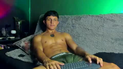 Snapshot of jamesgolden_ chatting on 18, 9, 2025 jamesgolden_ online show from 18, 9, 2025