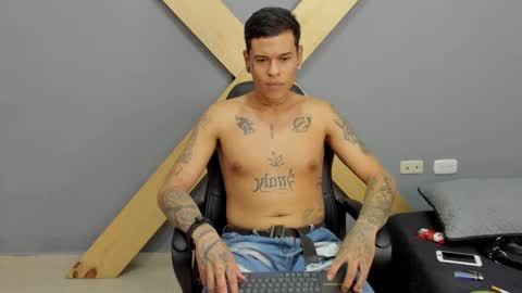 Snapshot of jamesinked_ chatting on 13, 12, 2024 Jamesinked  online show from 13, 12, 2024