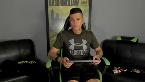 Snapshot of jamesinked_ chatting on 21, 12, 2024 Jamesinked  online show from 21, 12, 2024