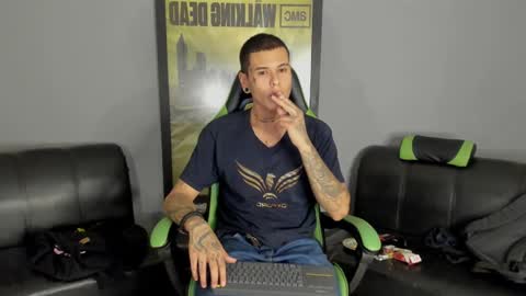 Snapshot of jamesinked_ chatting on 12, 1, 2025 Jamesinked  online show from 12, 1, 2025