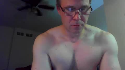 Snapshot of jamesjewels chatting on 5, 5, 2026 jamesjewels online show from 5, 5, 2026