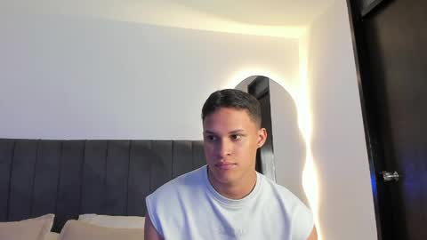 Snapshot of jamesowenn chatting on 31, 3, 2026 James Owenn online show from 31, 3, 2026