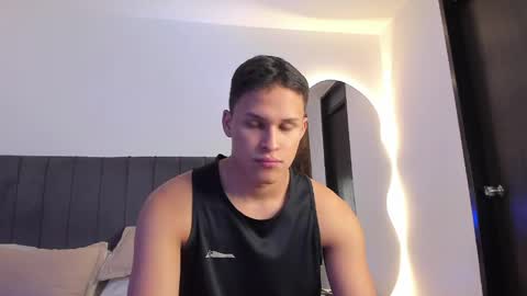 Snapshot of jamesowenn chatting on 5, 4, 2026 James Owenn online show from 5, 4, 2026