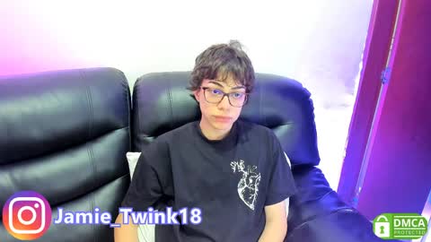 Snapshot of jamie_twink18 chatting on 4, 4, 2026 Jamie online show from 4, 4, 2026