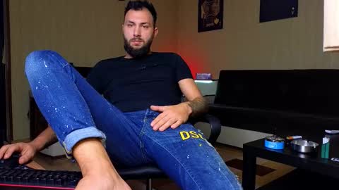 Robbie online show from 7, 10, 2025