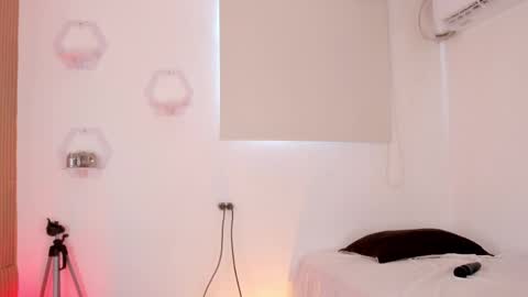 Jane  M online show from 10, 4, 2026