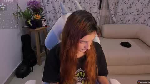 Snapshot of janee_lane chatting on 29, 10, 2025 Jane online show from 29, 10, 2025