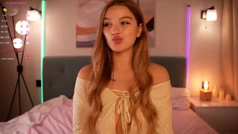 Snapshot of janetjennings chatting on 5, 7, 2026 Day Alice Night Stella online show from 5, 7, 2026